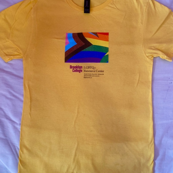 LGBTQ+ T-Shirt (Small) + 9 Pride Flags Bundle - Picture 4 of 8